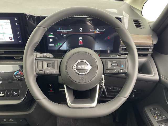 日産 セレナ e－パワー ハイウェイスター V 愛知県 2025(令7)年 0.1千km プリズムホワイト 登録済未使用車　6ｋｍ/12.3インチアドバンスドドライブアシストディスプレイ/・NISSANコネクトナビゲーションシステム/・ビルトインETC2.0/・内蔵式前後ドライブレコーダー/後席専用モニターHDMI NissanConnectナビ付車用/６スピーカー/アラウンドビューモニター/インテリジェントルームミラー/ワイヤレス充電器/ナビリンク機能付きプロパイロット/エマージェンシーブレーキ/ブラインドスポットモニター/車線逸脱警報/横滑り防止/アダプティブLEDヘッドライト/ドライブモードセレクター/Eペダルステップ/電動パーキングブレーキ