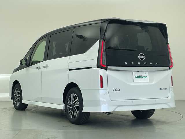 日産 セレナ e－パワー ハイウェイスター V 愛知県 2025(令7)年 0.1千km プリズムホワイト 登録済未使用車　6ｋｍ/12.3インチアドバンスドドライブアシストディスプレイ/・NISSANコネクトナビゲーションシステム/・ビルトインETC2.0/・内蔵式前後ドライブレコーダー/後席専用モニターHDMI NissanConnectナビ付車用/６スピーカー/アラウンドビューモニター/インテリジェントルームミラー/ワイヤレス充電器/ナビリンク機能付きプロパイロット/エマージェンシーブレーキ/ブラインドスポットモニター/車線逸脱警報/横滑り防止/アダプティブLEDヘッドライト/ドライブモードセレクター/Eペダルステップ/電動パーキングブレーキ