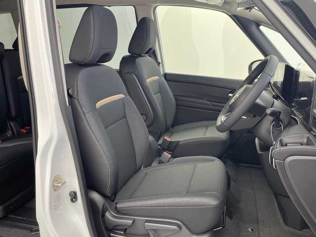 日産 セレナ e－パワー ハイウェイスター V 愛知県 2025(令7)年 0.1千km プリズムホワイト 登録済未使用車　6ｋｍ/12.3インチアドバンスドドライブアシストディスプレイ/・NISSANコネクトナビゲーションシステム/・ビルトインETC2.0/・内蔵式前後ドライブレコーダー/後席専用モニターHDMI NissanConnectナビ付車用/６スピーカー/アラウンドビューモニター/インテリジェントルームミラー/ワイヤレス充電器/ナビリンク機能付きプロパイロット/エマージェンシーブレーキ/ブラインドスポットモニター/車線逸脱警報/横滑り防止/アダプティブLEDヘッドライト/ドライブモードセレクター/Eペダルステップ/電動パーキングブレーキ