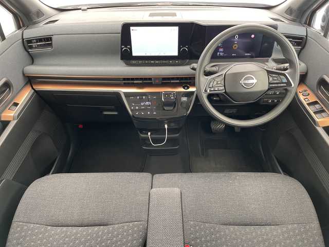 日産 サクラ G 愛知県 2022(令4)年 2.7万km 茶／シルバー プロパイロット/純正8型ディスプレイオーディオナビ/全方位カメラ/レーダークルーズコントロール/シートヒーター/コーナーセンサー/アルミホイール/ETC2.0/レーンキープアシスト/ドライブレコーダー/充電ケーブルあり/衝突軽減システム/フルセグ/Bluetooth/ステアリングスイッチ/スマートキー/プッシュスタート