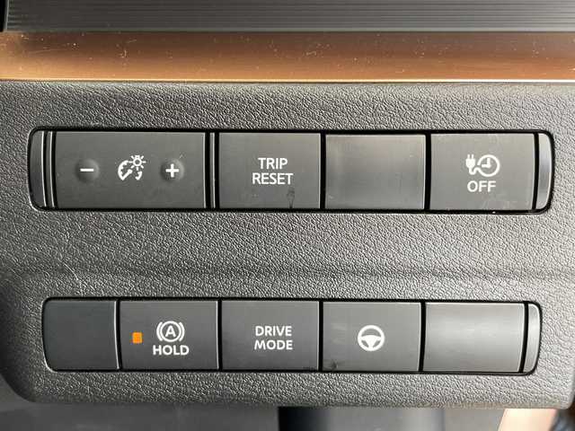 日産 サクラ G 愛知県 2022(令4)年 2.7万km 茶／シルバー プロパイロット/純正8型ディスプレイオーディオナビ/全方位カメラ/レーダークルーズコントロール/シートヒーター/コーナーセンサー/アルミホイール/ETC2.0/レーンキープアシスト/ドライブレコーダー/充電ケーブルあり/衝突軽減システム/フルセグ/Bluetooth/ステアリングスイッチ/スマートキー/プッシュスタート