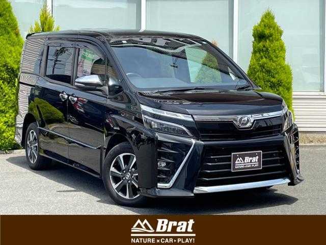 トヨタ ヴォクシー ZS 煌Ⅱ 道北・旭川 2019(平31)年 6.3万km ブラック 4WD/社外メモリナビ(CN-RE05WD)/・フルセグTV/DVD/CD/Bluetooth接続/バックカメラ/社外フリップダウンモニター/ETC/両側パワースライドドア/トヨタセーフティセンス/・プリクラッシュセーフティシステム/・レーンディパーチャーアラート/・オートマチックハイビーム/・先行車は子音告知機能