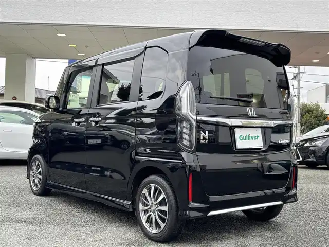 ホンダ Ｎ ＢＯＸ カスタム L 熊本県 2022(令4)年 2.8万km クリスタルブラックパール 社外ナビ（MDV-S708L）/【フルセグ/Bluetooth/CD/DVD/ラジオ】/バックカメラ/両側パワースライドドア/レーダークルーズコントロール/衝突軽減ブレーキ/先行車発進お知らせ機能/レーンキープアシスト/標識認識機能/パーキングセンサー/横滑り防止機能/ECON/前席シートヒーター/ブレーキホールド/ETC/純正14インチAW/オートライト/LEDヘッドライト/フォグランプ/ステアリングスイッチ/フロアマット/ドアバイザー