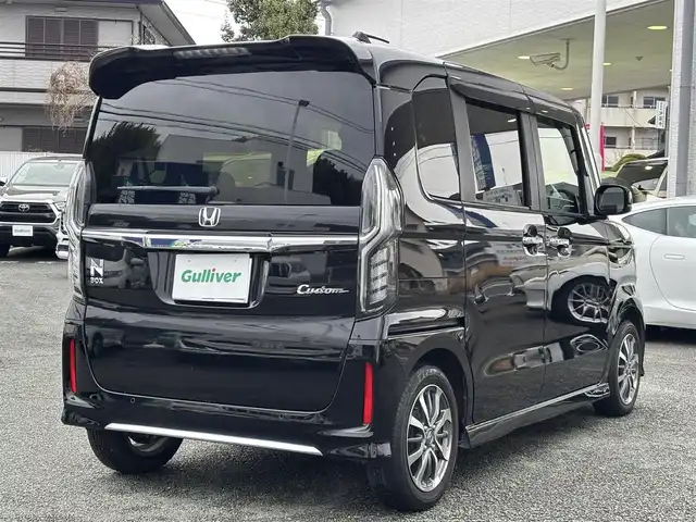 ホンダ Ｎ ＢＯＸ カスタム L 熊本県 2022(令4)年 2.8万km クリスタルブラックパール 社外ナビ（MDV-S708L）/【フルセグ/Bluetooth/CD/DVD/ラジオ】/バックカメラ/両側パワースライドドア/レーダークルーズコントロール/衝突軽減ブレーキ/先行車発進お知らせ機能/レーンキープアシスト/標識認識機能/パーキングセンサー/横滑り防止機能/ECON/前席シートヒーター/ブレーキホールド/ETC/純正14インチAW/オートライト/LEDヘッドライト/フォグランプ/ステアリングスイッチ/フロアマット/ドアバイザー