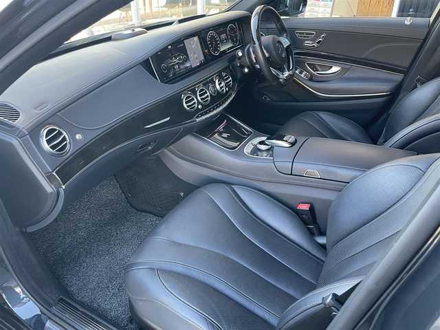 メルセデス・ベンツ Ｓ３００ ハイブリッド AMGライン 福岡県 2016(平28)年 4.1万km 紺 サンルーフ/パヒュームデュヒューザー　/レーダーセーフティパッケージ/アダプティブクルーズコントロール/ブラインドスポットモニター/レーンキープアシスト/アクティブセーフティブレーキ/ヘッドアップディスプレイ/エアーサスペンション/黒革シート/全席シートヒーター/純正HDDナビ/フルセグTV/Bluetooth/全方位カメラ/パワーバックドア/LEDヘッドライト/オートハイビーム/パドルシフト/社外21インチアルミホイール/ETC/取扱説明書/保証書/スペアキー×1