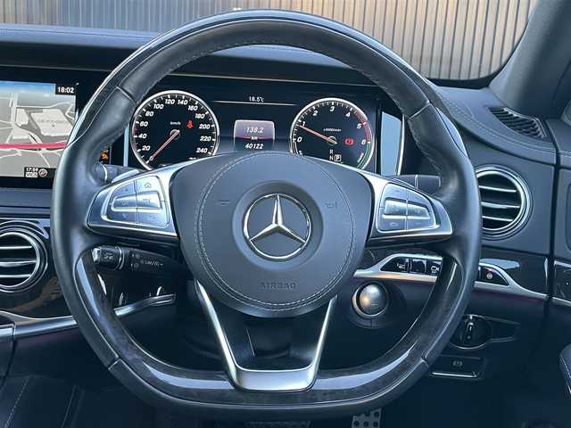 メルセデス・ベンツ Ｓ３００ ハイブリッド AMGライン 福岡県 2016(平28)年 4.1万km 紺 サンルーフ/パヒュームデュヒューザー　/レーダーセーフティパッケージ/アダプティブクルーズコントロール/ブラインドスポットモニター/レーンキープアシスト/アクティブセーフティブレーキ/ヘッドアップディスプレイ/エアーサスペンション/黒革シート/全席シートヒーター/純正HDDナビ/フルセグTV/Bluetooth/全方位カメラ/パワーバックドア/LEDヘッドライト/オートハイビーム/パドルシフト/社外21インチアルミホイール/ETC/取扱説明書/保証書/スペアキー×1