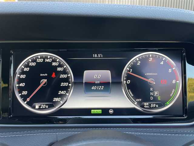 メルセデス・ベンツ Ｓ３００ ハイブリッド AMGライン 福岡県 2016(平28)年 4.1万km 紺 サンルーフ/パヒュームデュヒューザー　/レーダーセーフティパッケージ/アダプティブクルーズコントロール/ブラインドスポットモニター/レーンキープアシスト/アクティブセーフティブレーキ/ヘッドアップディスプレイ/エアーサスペンション/黒革シート/全席シートヒーター/純正HDDナビ/フルセグTV/Bluetooth/全方位カメラ/パワーバックドア/LEDヘッドライト/オートハイビーム/パドルシフト/社外21インチアルミホイール/ETC/取扱説明書/保証書/スペアキー×1