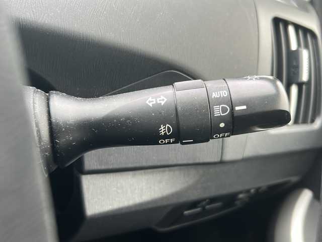 トヨタ プリウス S 石川県 2012(平24)年 5.4万km ホワイトパールクリスタルシャイン 純正ＳＤナビ〔ＮＳＣＰ－Ｗ６２〕/（Ｂｌｕｅｔｏｏｔｈ／ＣＤ／ＳＤ／ＡＵＸ／ワンセグ）/ＥＴＣ/バックカメラ/前後ドラレコ/オートライト/スマートキー/プッシュスタート/ＨＩＤヘッドライト/フォグランプ/ステアリングリモコン