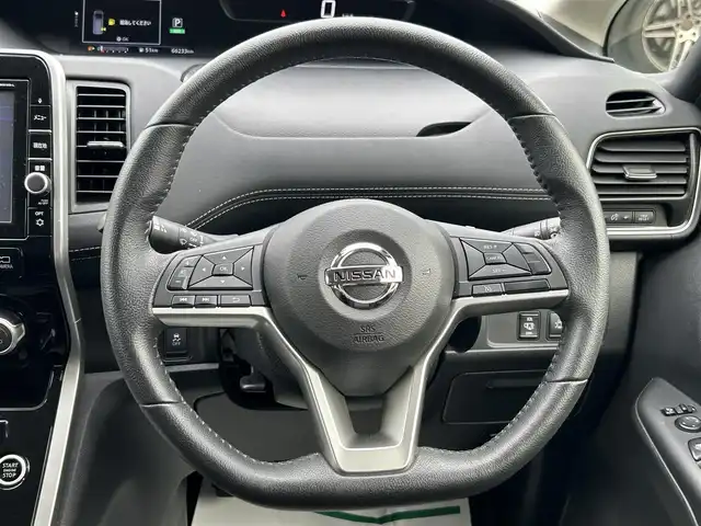 日産 セレナ ハイウェイスター 静岡県 2017(平29)年 6.7万km ブリリアントホワイトパール 純正９型ナビ/（AM/FM/CD/DVD/BT）/フルセグTV/アラウンドビューモニター/バックカメラ /クルーズコントロール/純正フリップダウンモニター/ETC2.0/両側パワースラウドドア/社外ドライブレコーダー/エマージェンシーブレーキ/レーンキープアシスト/横滑り防止装置/スマートキー/プッシュスタート/LEDヘッドライト/純正１６インチアルミホイール/取り扱い説明書/保証書