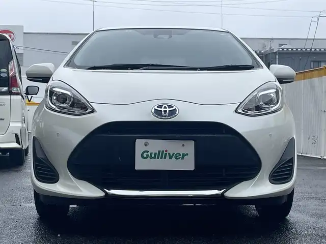 トヨタ アクア S スタイルブラック 千葉県 2019(令1)年 4.2万km ホワイトパールクリスタルシャイン 純正メモリーナビ/フルセグTV/（CD/Bluetooth）/バックカメラ/純正１５インチAW/セーフティセンス/・プリクラッシュセーフティシステム/・レーンディパーチャーアラート/・オートマチックハイビーム/LEDヘッドライト/スマートキー/ドライブレコーダー/ETC/インテリジェントクリアランスソナー/横すべり防止装置/オートライト/純正マット/保証書/取扱説明書