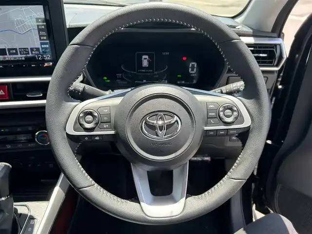 トヨタ ライズ 和歌山県 2023(令5)年 1.2万km ブラックマイカメタリック 社外9インチナビ/バックカメラ/フルセグTV/（BT/CD/DVD)/プリクラッシュセーフティー/レーダークルーズコントロール/レーンディパーチャーアラート/コーナーセンサー/横滑り防止装置/モデリスタエアロ/純正アルミホイール/AC100V充電/ドライブレコーダー/ETC/LEDヘッドライト/オートライト