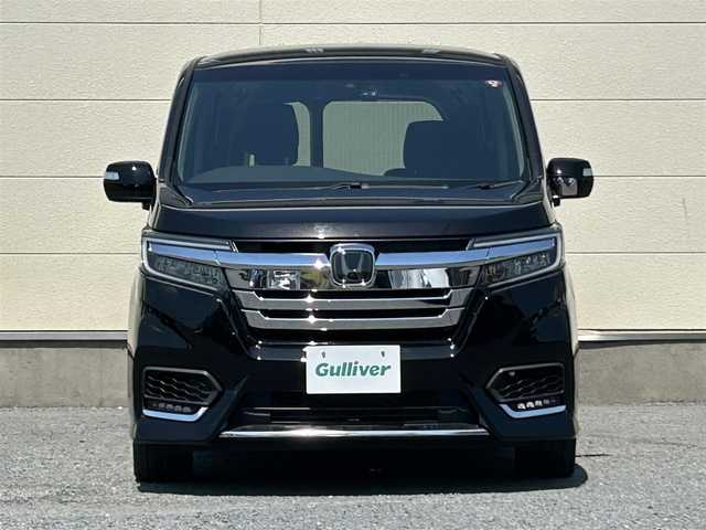 ホンダ ステップワゴン スパーダ ハイブリッド G ホンダセンシング 茨城県 2018(平30)年 7.8万km プレミアムスパークルブラックパール 純正９インチナビ/・フルセグTV/・Bluetooth接続/・DVD再生機能/バックカメラ/後部座席モニター/クルーズコントロール/ホンダセンシング/ビルトインETC/前方ドライブレコーダー/３列シート/両側パワースライドドア/LEDオートライト/純正１６インチアルミホイール/純正フロアマット/USB入力端子