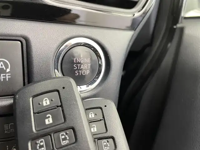 トヨタ ヴォクシー ZS 煌Ⅲ 宮城県 2021(令3)年 5.5万km ブラック アルパイン１１型ナビ　/両側パワースライドドア　/プリクラッシュセーフティ　/レーンディパーチャーアラート　/オートマチックハイビーム　/クリアランスソナー　/クルーズコントロール/ＥＴＣ　/バックカメラ　/ハーフレザー　/ＬＥＤヘッドランプ/後席オートエアコン/充電用USBポート/純正16インチAW/禁煙
