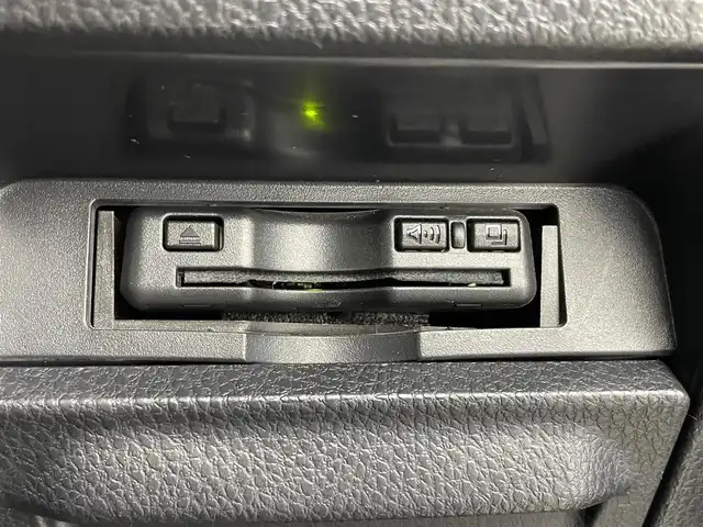 トヨタ ヴォクシー ZS 煌Ⅲ 宮城県 2021(令3)年 5.5万km ブラック アルパイン１１型ナビ　/両側パワースライドドア　/プリクラッシュセーフティ　/レーンディパーチャーアラート　/オートマチックハイビーム　/クリアランスソナー　/クルーズコントロール/ＥＴＣ　/バックカメラ　/ハーフレザー　/ＬＥＤヘッドランプ/後席オートエアコン/充電用USBポート/純正16インチAW/禁煙