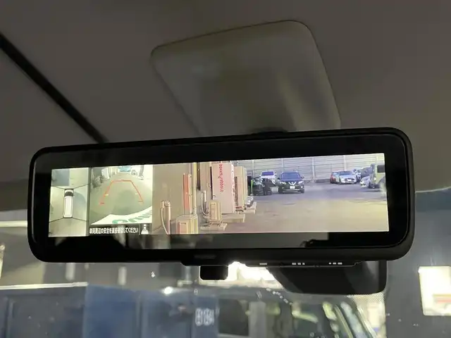 三菱 デリカミニ T プレミアム 滋賀県 2023(令5)年 0.7万km 緑Ⅱ 純正9インチディスプレイオーディオ/【Bluetooth.Applecarplay.HDMI】/全方位カメラ/衝突軽減ブレーキ/マイパイロット/デジタルインナーミラー/両側電動スライドドア/ハーフレザーシート/パドルシフト/前席シートヒーター/ステアリングヒーター/電子パーキング/オートブレーキホールド/オートライト/オートハイビーム/LEDヘッドライト/ETC/ステアリングスイッチ/スマートキー/スペアキー