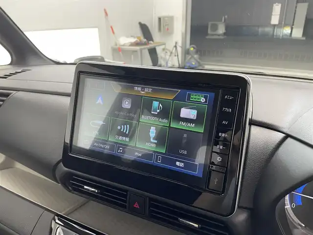 三菱 デリカミニ T プレミアム 滋賀県 2023(令5)年 0.7万km 緑Ⅱ 純正9インチディスプレイオーディオ/【Bluetooth.Applecarplay.HDMI】/全方位カメラ/衝突軽減ブレーキ/マイパイロット/デジタルインナーミラー/両側電動スライドドア/ハーフレザーシート/パドルシフト/前席シートヒーター/ステアリングヒーター/電子パーキング/オートブレーキホールド/オートライト/オートハイビーム/LEDヘッドライト/ETC/ステアリングスイッチ/スマートキー/スペアキー