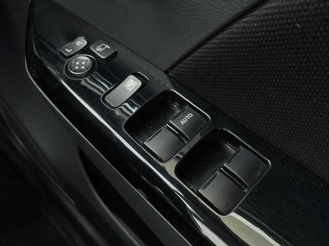 スズキ ワゴンＲ 20周年記念車 山口県 2013(平25)年 8万km アーバンブラウンパールメタリック 社外SDナビ　【AUX-IN】/・ワンセグTV/・DVD再生機能有/アイドリングストップ/衝突被害軽減システム/横滑り防止装置/シートヒーター/スマートキー/プッシュスタート/スペアキー1本/純正フロアマット/純正15インチアルミホイール/ドアバイザー/ウィンカーミラー