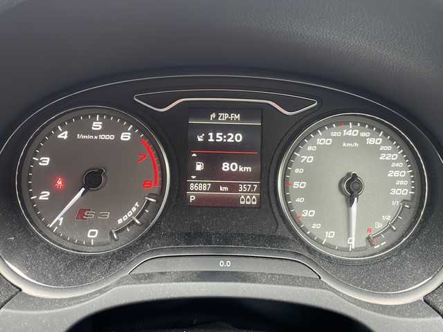 アウディ Ｓ３ セダン 岐阜県 2014(平26)年 8.7万km シルバー 純正ナビ/前席シートヒーター/前席パワーシート/黒革シート/クルーズコントロール/アイドリングストップ/電子パーキング/プッシュスタート/パドルシフト