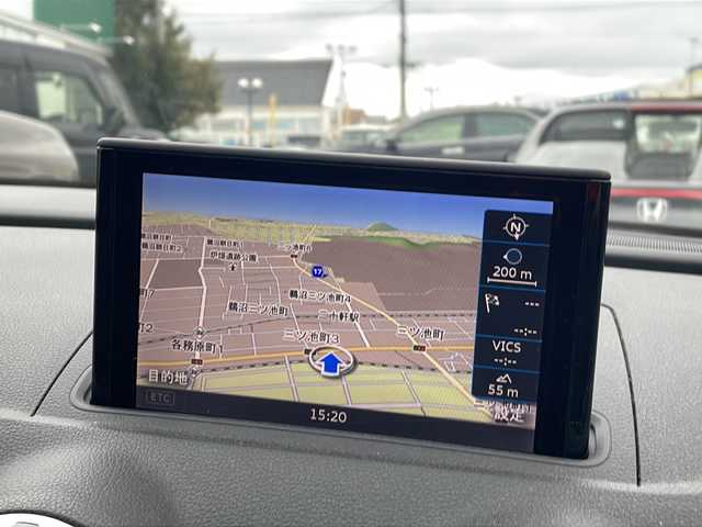 アウディ Ｓ３ セダン 岐阜県 2014(平26)年 8.7万km シルバー 純正ナビ/前席シートヒーター/前席パワーシート/黒革シート/クルーズコントロール/アイドリングストップ/電子パーキング/プッシュスタート/パドルシフト