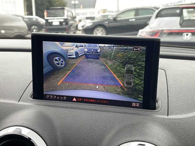 アウディ Ｓ３ セダン 岐阜県 2014(平26)年 8.7万km シルバー 純正ナビ/前席シートヒーター/前席パワーシート/黒革シート/クルーズコントロール/アイドリングストップ/電子パーキング/プッシュスタート/パドルシフト