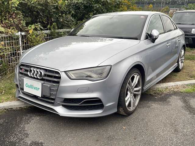 アウディ Ｓ３ セダン 岐阜県 2014(平26)年 8.7万km シルバー 純正ナビ/前席シートヒーター/前席パワーシート/黒革シート/クルーズコントロール/アイドリングストップ/電子パーキング/プッシュスタート/パドルシフト