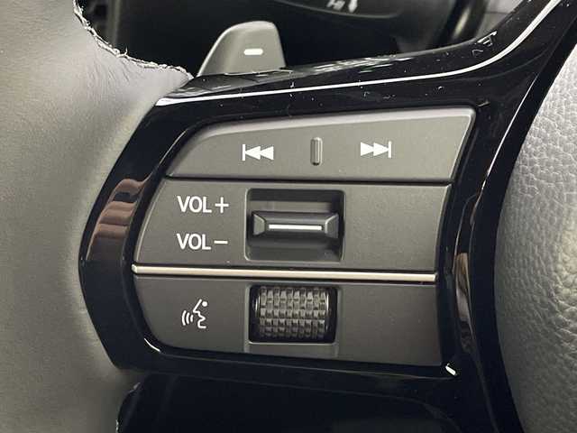 ホンダ ステップワゴン スパーダ eHEV 岐阜県 2025(令7)年 0.1千km プラチナホワイトパール 純正ナビ/(Bluetooth.CD.DVD.フルセグTV)/追従型クルーズコントロール/レーンキープアシスト/横滑り防止/衝突軽減ブレーキ/両側パワースライドドア/パワーバックドア/LEDヘッドライト/オートライト/オートマチックハイビーム/シートヒーター/パドルシフト/バックカメラ/電動格納ミラー/革巻きステアリング