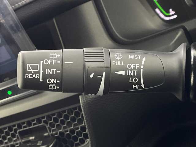 ホンダ ステップワゴン スパーダ eHEV 岐阜県 2025(令7)年 0.1千km プラチナホワイトパール 純正ナビ/(Bluetooth.CD.DVD.フルセグTV)/追従型クルーズコントロール/レーンキープアシスト/横滑り防止/衝突軽減ブレーキ/両側パワースライドドア/パワーバックドア/LEDヘッドライト/オートライト/オートマチックハイビーム/シートヒーター/パドルシフト/バックカメラ/電動格納ミラー/革巻きステアリング