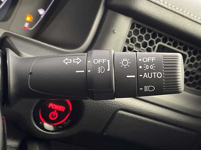 ホンダ ステップワゴン スパーダ eHEV 岐阜県 2025(令7)年 0.1千km プラチナホワイトパール 純正ナビ/(Bluetooth.CD.DVD.フルセグTV)/追従型クルーズコントロール/レーンキープアシスト/横滑り防止/衝突軽減ブレーキ/両側パワースライドドア/パワーバックドア/LEDヘッドライト/オートライト/オートマチックハイビーム/シートヒーター/パドルシフト/バックカメラ/電動格納ミラー/革巻きステアリング