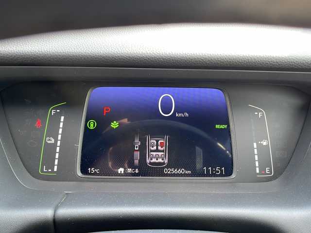 ホンダ フィット e:HEVホーム 道東・釧路十勝 2021(令3)年 2.6万km プラチナホワイトパール 4WD/純正８インチSDナビ　/(フルセグTV/ＤＶＤ再生/Ｂｌｕｅｔｏｏｔｈ接続)　/ＥＴＣ　/バックカメラ　/渋滞追従機能付アダプティブ・クルーズ・コントロール/前後コーナーセンサー　/レーンアシスト　/衝突軽減ブレーキ/横滑り防止装置/アイドリングストップ　/スマートキー/プッシュスタート　/純正ＬＥＤヘッドライト/純正フロアマット