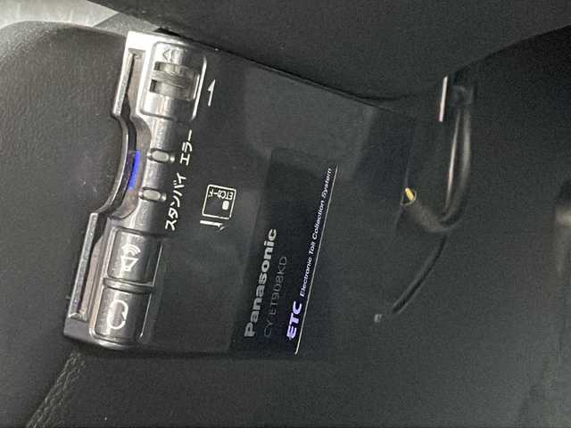 ホンダ フィット e:HEVホーム 道東・釧路十勝 2021(令3)年 2.6万km プラチナホワイトパール 4WD/純正８インチSDナビ　/(フルセグTV/ＤＶＤ再生/Ｂｌｕｅｔｏｏｔｈ接続)　/ＥＴＣ　/バックカメラ　/渋滞追従機能付アダプティブ・クルーズ・コントロール/前後コーナーセンサー　/レーンアシスト　/衝突軽減ブレーキ/横滑り防止装置/アイドリングストップ　/スマートキー/プッシュスタート　/純正ＬＥＤヘッドライト/純正フロアマット