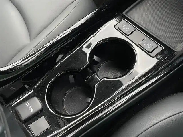 トヨタ プリウス A ツーリングセレクション 新潟県 2020(令2)年 5.4万km グレーメタリック 4WD/純正SDナビ(NSZT-W68T)/CD/DVD/BT/フルセグテレビ/バックカメラ/ETC2.0/ドライブレコーダー/衝突被害軽減ブレーキ/レーンキープアシスト/クルーズコントロール/革シート/シートヒーター /運転席パワーシート/コーナーセンサー/ステアリングスイッチ/スマートキー/プッシュスタート/LEDヘッドライト/オートライト/オートハイビーム/フォグランプ/純正17インチアルミホイール/社外17インチAW冬タイヤ車載