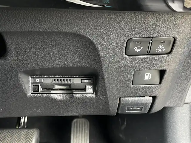 トヨタ プリウス A ツーリングセレクション 新潟県 2020(令2)年 5.4万km グレーメタリック 4WD/純正SDナビ(NSZT-W68T)/CD/DVD/BT/フルセグテレビ/バックカメラ/ETC2.0/ドライブレコーダー/衝突被害軽減ブレーキ/レーンキープアシスト/クルーズコントロール/革シート/シートヒーター /運転席パワーシート/コーナーセンサー/ステアリングスイッチ/スマートキー/プッシュスタート/LEDヘッドライト/オートライト/オートハイビーム/フォグランプ/純正17インチアルミホイール/社外17インチAW冬タイヤ車載