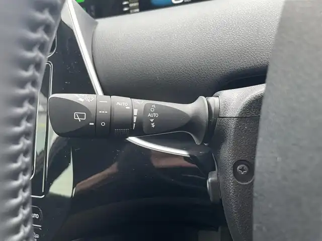 トヨタ プリウス A 静岡県 2019(令1)年 6.1万km ホワイトパールクリスタルシャイン 純正ナビ/・フルセグTV/・Bluetooth接続/・DVD再生/トヨタセーフティーセンス/HUD/パークアシスト/追従クルコン/モデリスタエアロ（F/S/R）/前後コーナーセンサー/プッシュスタート/スマートキー/スペアキー/D席パワーシート/LEDオートライト/オートハイビーム/ドラレコ/ビルトインETC2.0/取扱説明書