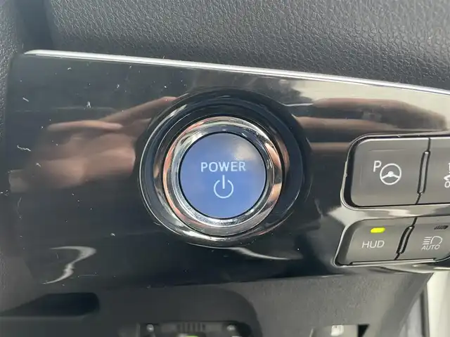 トヨタ プリウス A 静岡県 2019(令1)年 6.1万km ホワイトパールクリスタルシャイン 純正ナビ/・フルセグTV/・Bluetooth接続/・DVD再生/トヨタセーフティーセンス/HUD/パークアシスト/追従クルコン/モデリスタエアロ（F/S/R）/前後コーナーセンサー/プッシュスタート/スマートキー/スペアキー/D席パワーシート/LEDオートライト/オートハイビーム/ドラレコ/ビルトインETC2.0/取扱説明書