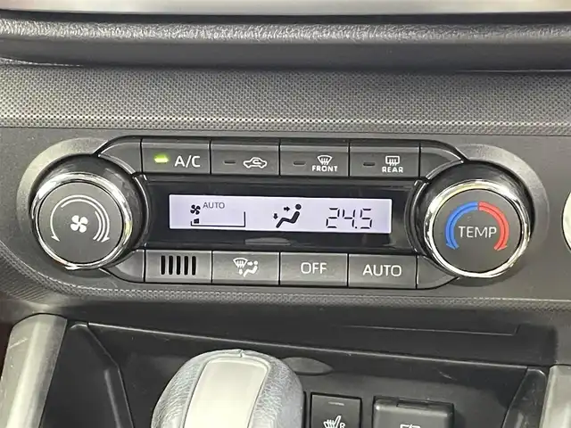 トヨタ ライズ Z 千葉県 2022(令4)年 1.2万km シャイニングホワイトパール 禁煙車/スマートアシスト/・衝突警報機能/・衝突回避支援ブレーキ機能/・標識認識機能/・先行車発進お知らせ機能/・全車速追従機能付ACC/・レーンキープコントロール/・車線逸脱警報機能/・車線逸脱抑制制御機能/・ふらつき警報/・路側逸脱警報/・BSM/・オートハイビーム/社外9インチナビ/CD/DVD/Bluetooth/フルセグ/アラウンドビューモニター/レーダークルーズコントロール/LEDオートライト/シートヒーター/純正17インチアルミホイール/オートエアコン/プッシュスタート/スマートキー