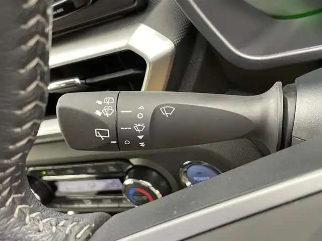 トヨタ ライズ Z 千葉県 2022(令4)年 1.2万km シャイニングホワイトパール 禁煙車/スマートアシスト/・衝突警報機能/・衝突回避支援ブレーキ機能/・標識認識機能/・先行車発進お知らせ機能/・全車速追従機能付ACC/・レーンキープコントロール/・車線逸脱警報機能/・車線逸脱抑制制御機能/・ふらつき警報/・路側逸脱警報/・BSM/・オートハイビーム/社外9インチナビ/CD/DVD/Bluetooth/フルセグ/アラウンドビューモニター/レーダークルーズコントロール/LEDオートライト/シートヒーター/純正17インチアルミホイール/オートエアコン/プッシュスタート/スマートキー