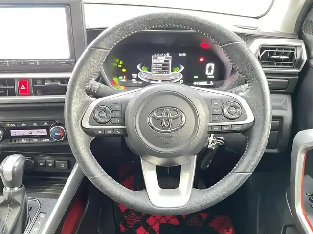 トヨタ ライズ Z 千葉県 2022(令4)年 1.2万km シャイニングホワイトパール 禁煙車/スマートアシスト/・衝突警報機能/・衝突回避支援ブレーキ機能/・標識認識機能/・先行車発進お知らせ機能/・全車速追従機能付ACC/・レーンキープコントロール/・車線逸脱警報機能/・車線逸脱抑制制御機能/・ふらつき警報/・路側逸脱警報/・BSM/・オートハイビーム/社外9インチナビ/CD/DVD/Bluetooth/フルセグ/アラウンドビューモニター/レーダークルーズコントロール/LEDオートライト/シートヒーター/純正17インチアルミホイール/オートエアコン/プッシュスタート/スマートキー