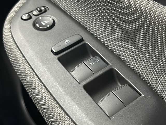 ホンダ フィット クロスター 宮城県 2020(令2)年 2.2万km サーフブルー 純正ナビ/(AM/FM/TV/iPod/SD/USB/BT/AUX/CD/DVD)/バックカメラ/レーダークルーズコントロール/プッシュスタート/スマートキー/オートライト/LEDヘッドライト/ヘッドライトレベライザー/ドアバイザー/純正フロアマット/純正16インチアルミホイール