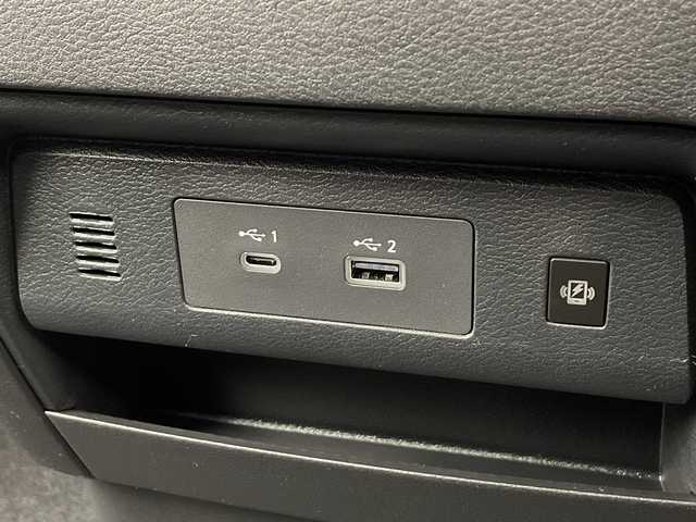 日産 セレナ e－パワー ハイウェイスター V 愛知県 2025(令7)年 0.1千km プリズムホワイト 純正12.3インチナビ/【Bluetooth/フルセグTV/AppleCarPlay/AM/FM】/純正後席モニター/全方位カメラ/両側パワースライドドア/ハンズフリースライドドア/衝突被害軽減ブレーキ/レーンアシスト/ブラインドスポットモニター/コーナーセンサー/レーダークルーズコントロール/置くだけ充電/ドライブモード切替/ETC2.0/前後ドライブレコーダー/サンシェード/HDMI/スマートキー/プッシュスタート/ステアリングスイッチ/LEDオートライト/オートマチックハイビーム/電動格納ミラー/純正16インチアルミホイール