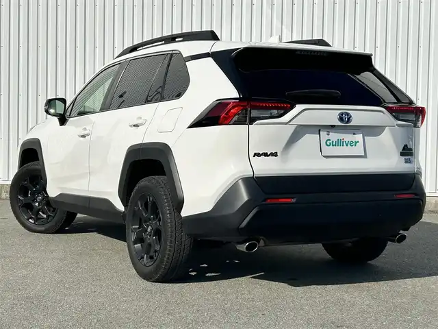 トヨタ ＲＡＶ４ HV アドベンチャー オフロードPKGⅡ 福岡県 2023(令5)年 1.7万km スーパーホワイトⅡ トヨタセーフティセンス/PCS/LTA/PKSB/RCTA/クリアランスソナー/純正10.5インチディスプレイオーディオナビ/フルセグ/BT/AM/FM/Miracast/パノラミックビューモニター/BSM/ハンズフリーパワーバックドア/レーダークルーズコントロール/前席シートヒーター/ベンチレーション/D席メモリー付パワーシート/ステアリングヒーター/オートハイビーム/LEDオートライト/フォグランプ/ビルトインETC2.0/電動パーキング/ブレーキホールド/ルーフレール/革巻きステアリング/純正AW/テレビキャンセラー/スペアキー1本