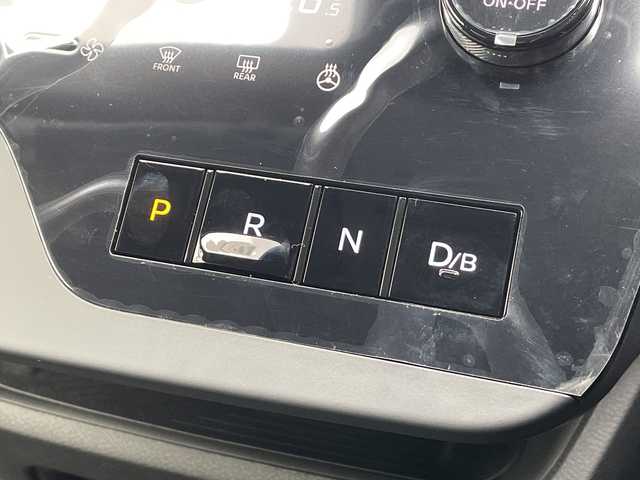 日産 セレナ e－パワー ハイウェイスター V 広島県 2025(令7)年 0.1千km ダイヤモンドブラック 登録済未使用車/登録時71ｋｍ/寒冷地仕様/・シートヒーター/・ステアリングヒーター/AC100V1500W電源/エマージェンシーブレーキ/車線逸脱警報/プロパイロット/ふらつき警報/踏み間違え防止/標識認識/先行車発進告知/コーナーセンサー/BSW/インテリジェントルームミラー/純正コネクティッドナビ/・フルセグ/Bluetooth/スマホ連携/HDMI/アラウンドビューモニター/ドライブレコーダー/ワイヤレス充電/ハンズフリー両側パワースライドドア/革巻きステアリング/LEDヘッドライト/フォグランプ/オートライト/電動パーキングブレーキ/オートホールド/スマートキー/プッシュスタート/スペアキー/ETC２．０/純正１６インチアルミホイール