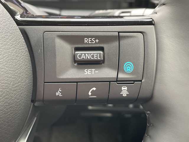 日産 セレナ e－パワー ハイウェイスター V 広島県 2025(令7)年 0.1千km ダイヤモンドブラック 登録済未使用車/登録時71ｋｍ/寒冷地仕様/・シートヒーター/・ステアリングヒーター/AC100V1500W電源/エマージェンシーブレーキ/車線逸脱警報/プロパイロット/ふらつき警報/踏み間違え防止/標識認識/先行車発進告知/コーナーセンサー/BSW/インテリジェントルームミラー/純正コネクティッドナビ/・フルセグ/Bluetooth/スマホ連携/HDMI/アラウンドビューモニター/ドライブレコーダー/ワイヤレス充電/ハンズフリー両側パワースライドドア/革巻きステアリング/LEDヘッドライト/フォグランプ/オートライト/電動パーキングブレーキ/オートホールド/スマートキー/プッシュスタート/スペアキー/ETC２．０/純正１６インチアルミホイール