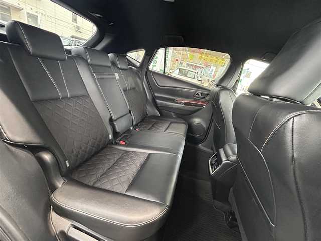 トヨタ ハリアー プレミアム 岡山県 2015(平27)年 9万km スパークリングブラックパールクリスタルシャイン 登録時走行距離89944キロ/純正8インチナビ/AM/FM/TV/BT/SD/AUX/DVD/JBLサウンド/クルーズコントロール/レーンキープアシスト/オートマチックハイビーム/バックカメラ/アイドリングストップ/パワーバックドア/LEDヘッドライト/純正18インチAW/TVキャンセラー/スマートキー/プッシュスタート/ビルトインETC