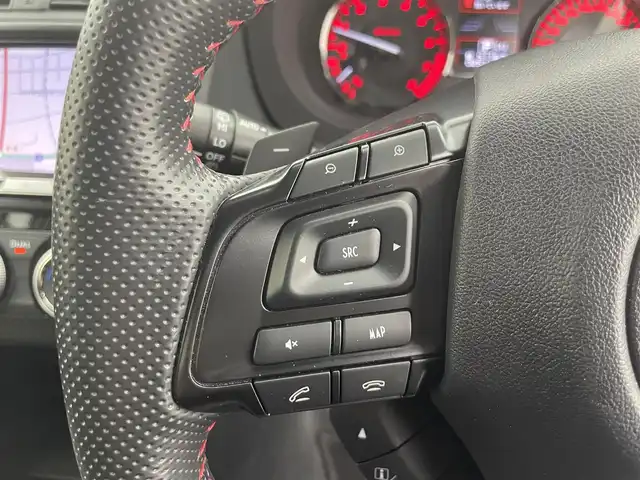 スバル ＷＲＸ Ｓ４ 2．0GT‐S アイサイト 富山県 2017(平29)年 2.6万km クリスタルホワイトP 純正ナビ（AM/FM/DVD/BT/フルセグ）/バックカメラ/ETC/レザーシート/D/N席パワーシート/D席メモリシート/シートヒーター/ブラインドスポットモニター/衝突被害軽減システム/レーダークルーズコントロール/レーンキープアシスト/コーナーセンサー/横滑り防止装置/オートLEDライト/STIブラック塗装アルミホイール/純正フロアマット/STIスポイラー（F/S/R）/ビルシュテイン製ダンパー/革巻きステアリング/ステアリングスイッチ/パドルシフト/スマートキー/スペアキー
