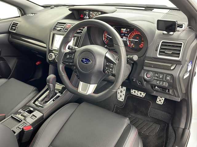 スバル ＷＲＸ Ｓ４ 2．0GT‐S アイサイト 道央・札幌 2017(平29)年 2.6万km クリスタルホワイトP ・４WD/・社外ナビ(TV&BT&DVD&CD録&USB)/・バックカメラ/・左サイドカメラ/・アイサイトVerIII/・ブラインドスポットモニター/・横滑り防止/・社外ETC/・レザーシート/・前席シートヒーター&パワーシート/・純正F・S・Rスポイラー/・パドルシフト/・ドアミラーヒーター/・フロントワイパーデアイサー/・オートライト/・オートマチックハイビーム/・LEDヘッドライト/・スマートキー/・スペアキー