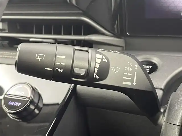 日産 セレナ ハイウェイスター V 大分県 2022(令4)年 7.7万km パールⅡ 純正ナビ/（AM/FM/BT/フルセグTV）/インテリジェントクルーズコントロール/バックカメラ/アラウンドビューモニター/ブラインドスポットモニター/両側パワースライドドア/ビルトインETC/クリアランスソナー/LEDライト/オートパーキングブレーキ/純正16インチアルミホイール/横滑り防止装置/衝突被害軽減システム/ウインカーミラー/スペアキー×１/取扱説明書/保証書