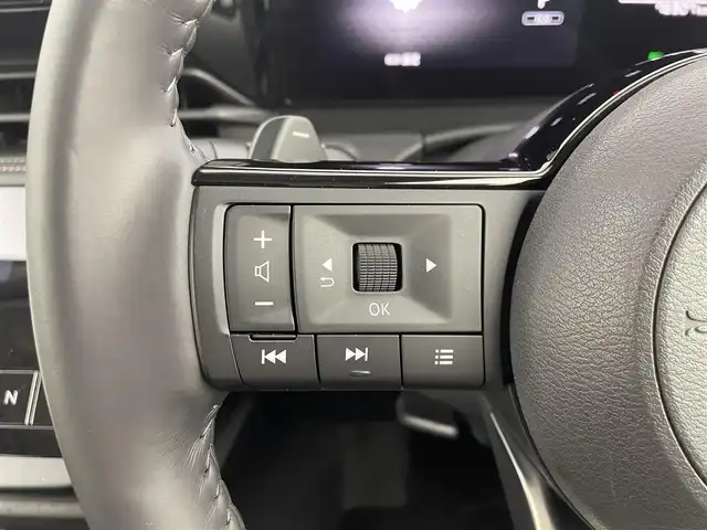 日産 セレナ ハイウェイスター V 大分県 2022(令4)年 7.7万km パールⅡ 純正ナビ/（AM/FM/BT/フルセグTV）/インテリジェントクルーズコントロール/バックカメラ/アラウンドビューモニター/ブラインドスポットモニター/両側パワースライドドア/ビルトインETC/クリアランスソナー/LEDライト/オートパーキングブレーキ/純正16インチアルミホイール/横滑り防止装置/衝突被害軽減システム/ウインカーミラー/スペアキー×１/取扱説明書/保証書