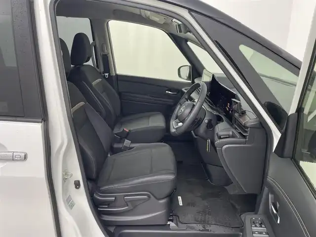 日産 セレナ ハイウェイスター V 大分県 2022(令4)年 7.7万km パールⅡ 純正ナビ/（AM/FM/BT/フルセグTV）/インテリジェントクルーズコントロール/バックカメラ/アラウンドビューモニター/ブラインドスポットモニター/両側パワースライドドア/ビルトインETC/クリアランスソナー/LEDライト/オートパーキングブレーキ/純正16インチアルミホイール/横滑り防止装置/衝突被害軽減システム/ウインカーミラー/スペアキー×１/取扱説明書/保証書