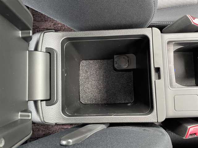 スバル レガシィ Ｂ４ 3．0R スペックB 道南・函館 2005(平17)年 6.2万km オブシディアンブラックパール マッキントッシュサウンド/夏冬タイヤ/ＥＴＣ/フロントワイパーデアイサー/ＣＤ・ＭＤプレイヤー/寒冷地仕様/ＨＩＤヘッドライト/電格ミラー/純正アルミホイール/リモコンキ/保証書・記録簿