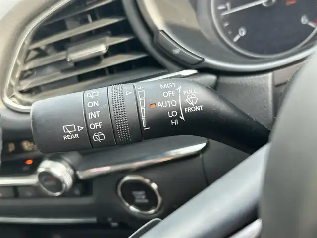 マツダ ＣＸ－３０ XD Lパッケージ 愛知県 2019(令1)年 10.3万km マシーングレープレミアムM スマートキー/プッシュスタート/純正メーカーナビ/（フルセグTV/BT/HDMI/CD/DVD）/BOSEサウンド/全方位カメラ/ETC/純正18インチAW/i-ACTIVSENSE/クリアランスソナー/レーダークルーズコントロール/前後ドライブレコーダー/BSM/白レザーシート/D席メモリー付きパワーシート/前席シートヒーター /ハンドルヒーター /パワーバックドア/純正フロアマット/パワーバックドア/取説、保証書/スペアキー